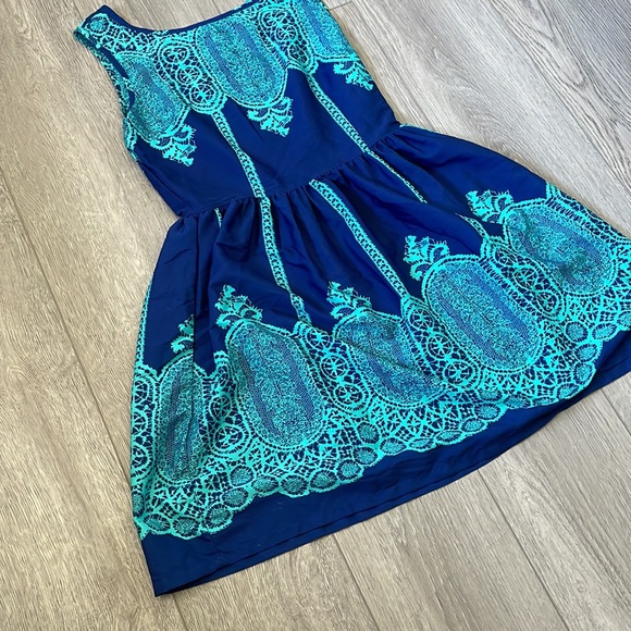 Cute Dress - Picture 3 of 9